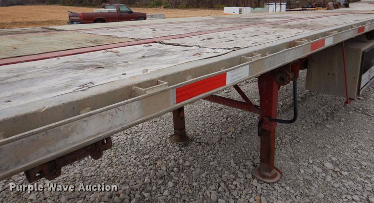 image for item DK2045 2002 Wabash  flatbed trailer