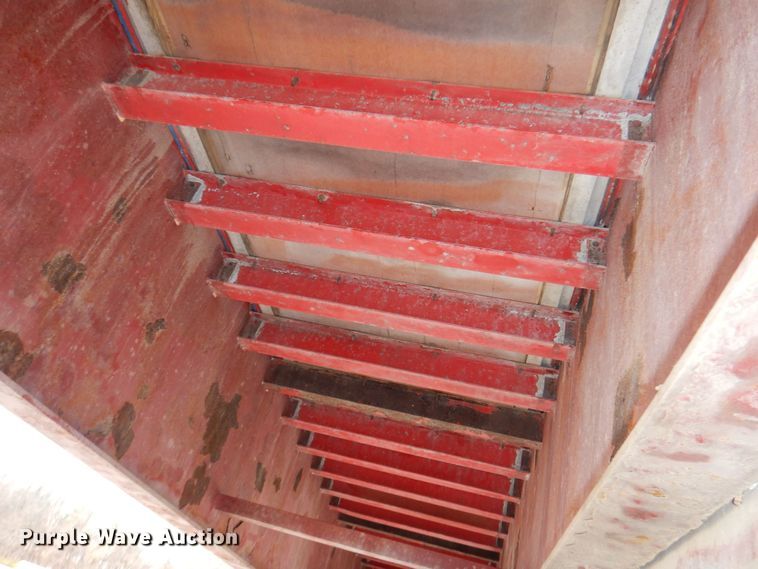 image for item DK2045 2002 Wabash  flatbed trailer