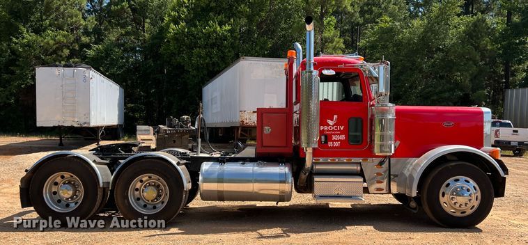 image for item DK6994 2006 Peterbilt 379  semi truck