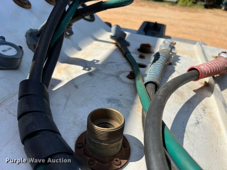 image for item DK6994 2006 Peterbilt 379  semi truck