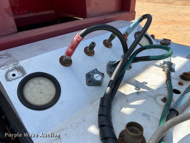 image for item DK6994 2006 Peterbilt 379  semi truck