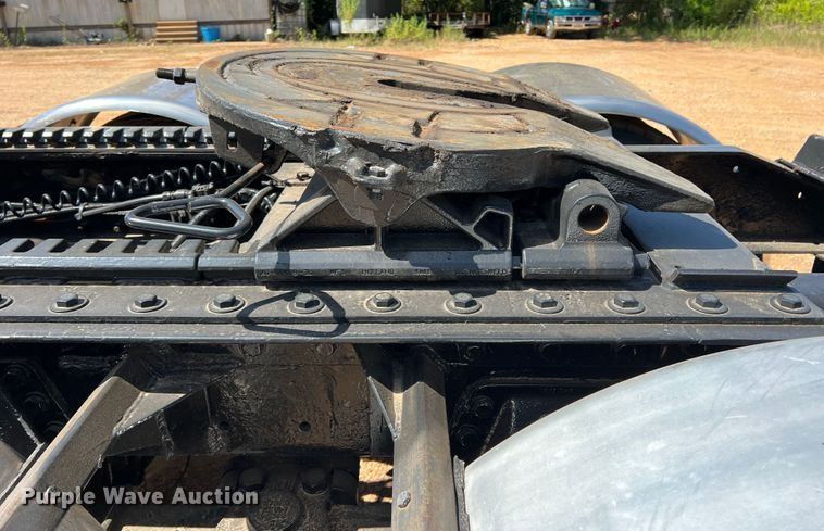 image for item DK6994 2006 Peterbilt 379  semi truck