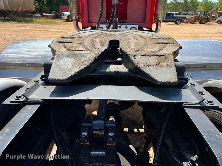 image for item DK6994 2006 Peterbilt 379  semi truck