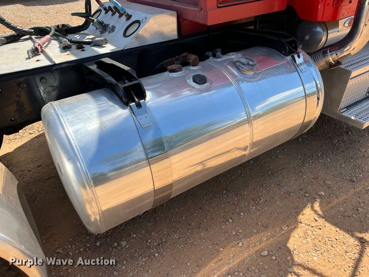 image for item DK6994 2006 Peterbilt 379  semi truck