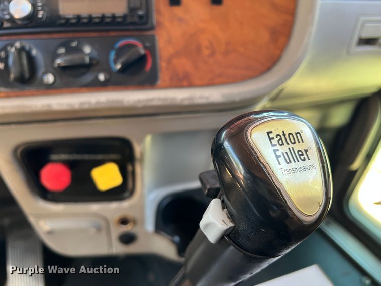 image for item DK6994 2006 Peterbilt 379  semi truck