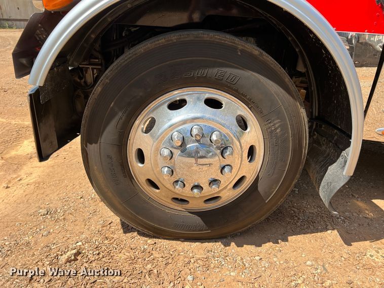 image for item DK6994 2006 Peterbilt 379  semi truck