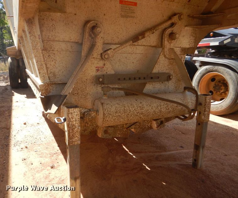 image for item DK6998 2018 Manac 4C240A200  bottom dump trailer