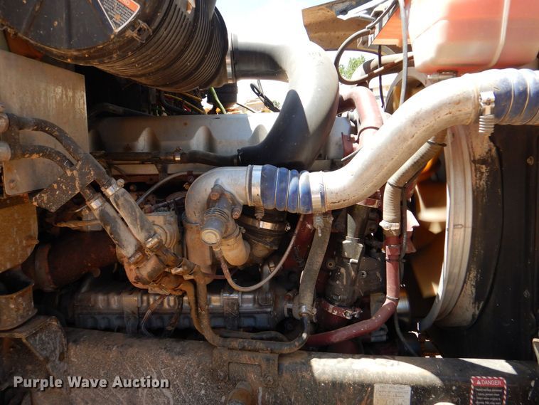 image for item DK6999 2010 Mack CHU613  semi truck