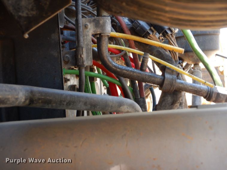 image for item DK6999 2010 Mack CHU613  semi truck