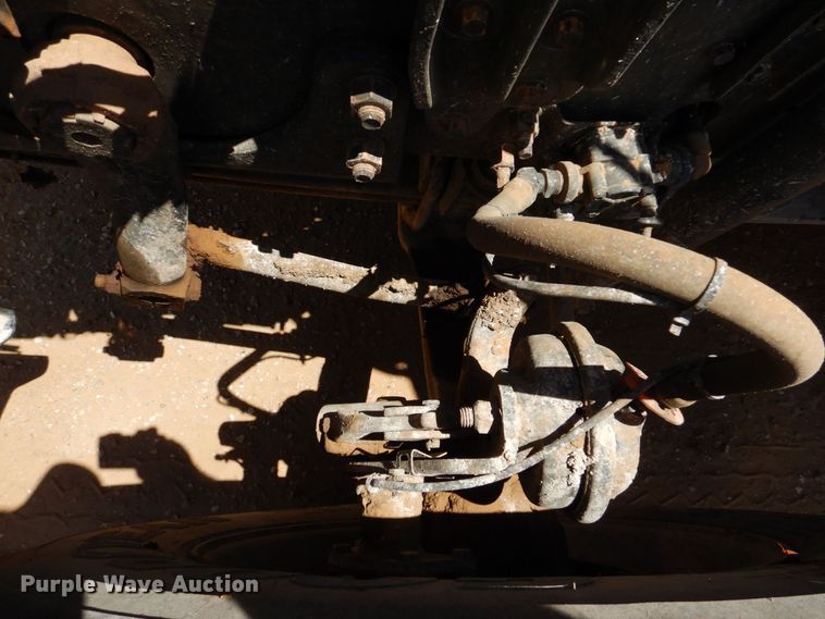 image for item DK6999 2010 Mack CHU613  semi truck