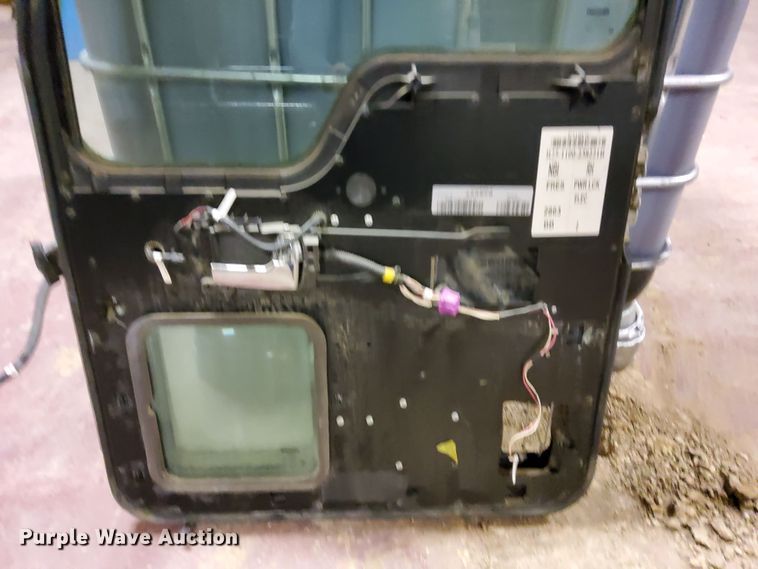 image for item DL2289 2007 Kenworth W900/T800  door