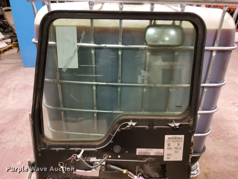 image for item DL2289 2007 Kenworth W900/T800  door