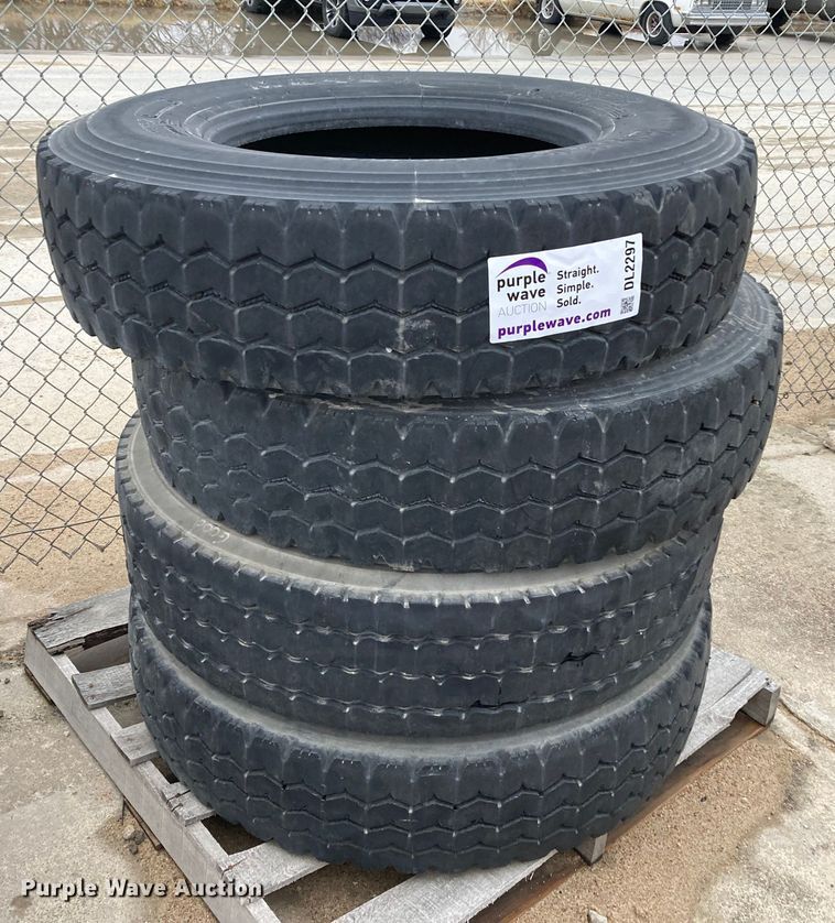image for item DL2297 (4) Bridgestone M843 11R22.5 tires