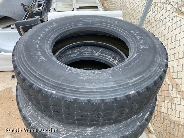 image for item DL2297 (4) Bridgestone M843 11R22.5 tires