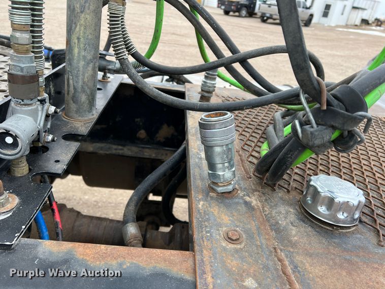 image for item DM2528 2012 Kenworth W900  semi truck