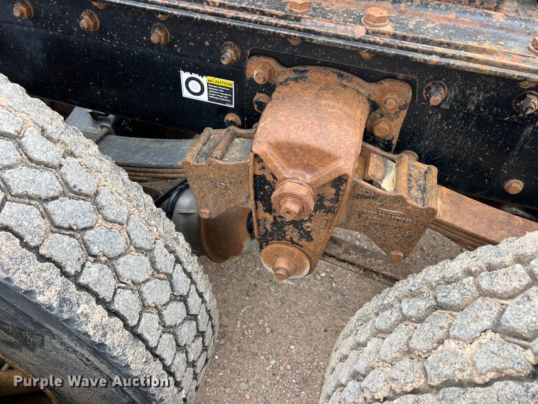 image for item DM2528 2012 Kenworth W900  semi truck