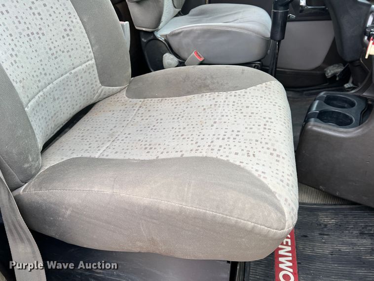 image for item DM2528 2012 Kenworth W900  semi truck