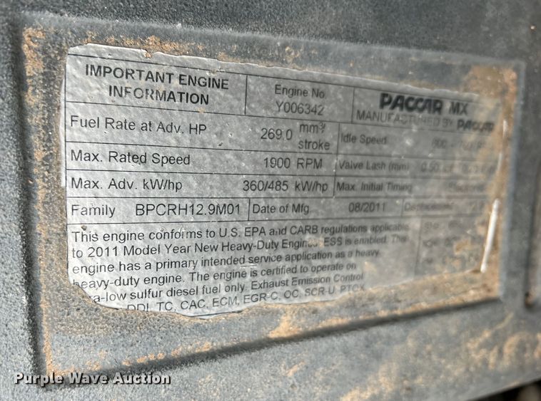 image for item DM2528 2012 Kenworth W900  semi truck