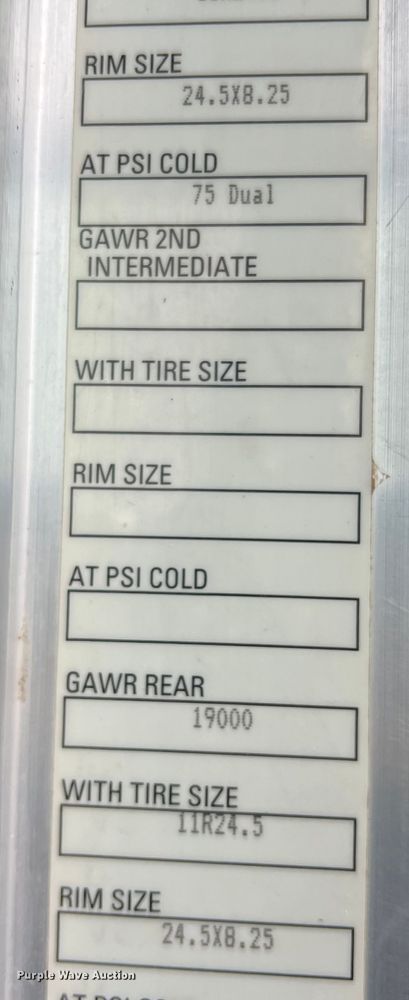 image for item DM2528 2012 Kenworth W900  semi truck