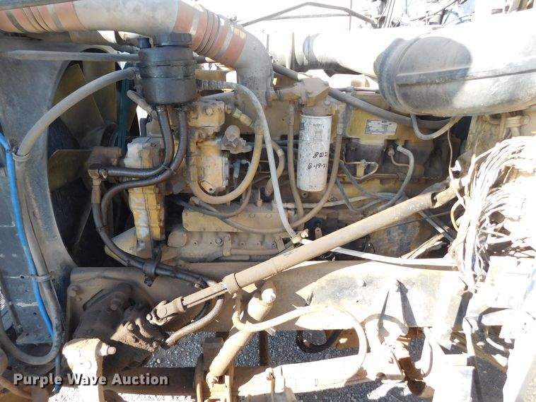 image for item DM2552 1988 Peterbilt 378  semi truck