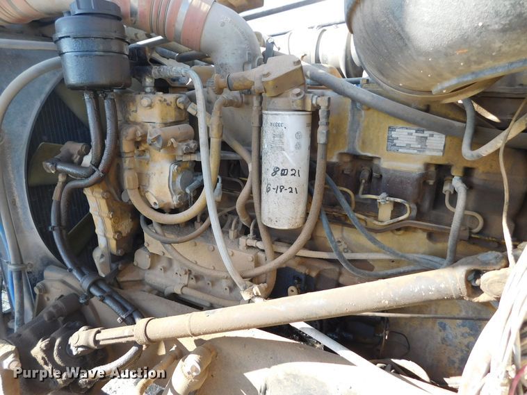 image for item DM2552 1988 Peterbilt 378  semi truck