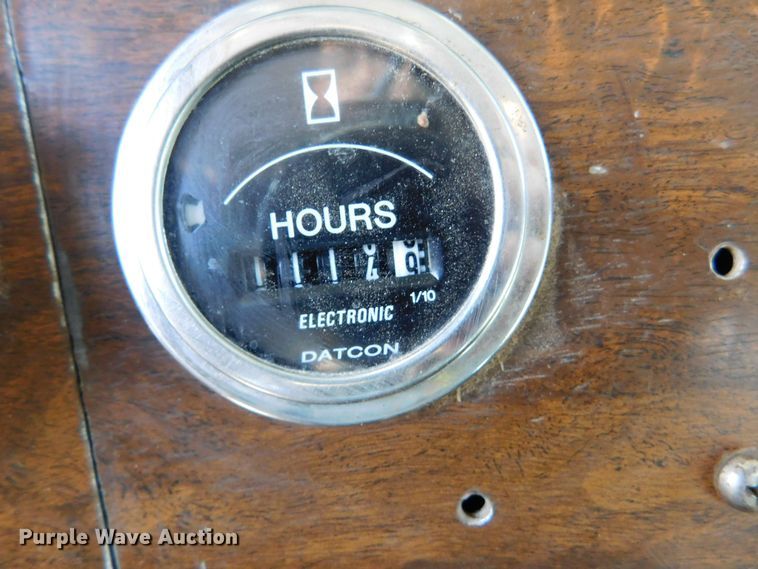 image for item DM2552 1988 Peterbilt 378  semi truck