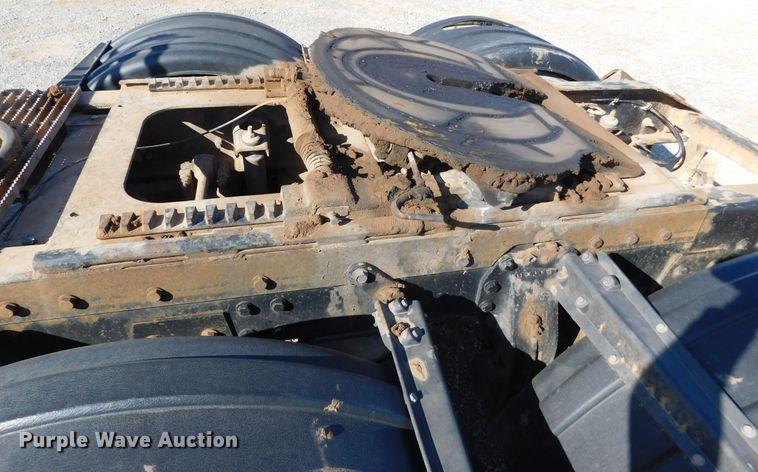 image for item DM2552 1988 Peterbilt 378  semi truck