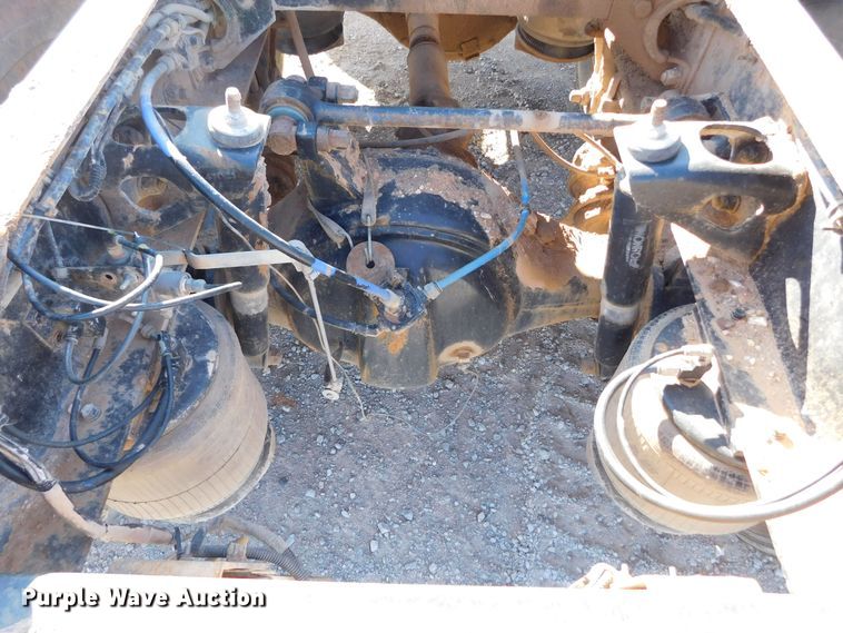 image for item DM2552 1988 Peterbilt 378  semi truck