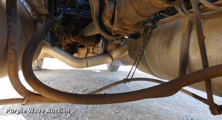 image for item DM2552 1988 Peterbilt 378  semi truck