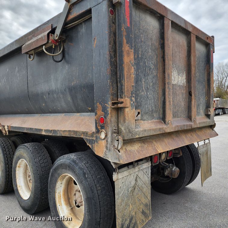 image for item DM4895 2003 Kenworth T800  dump truck