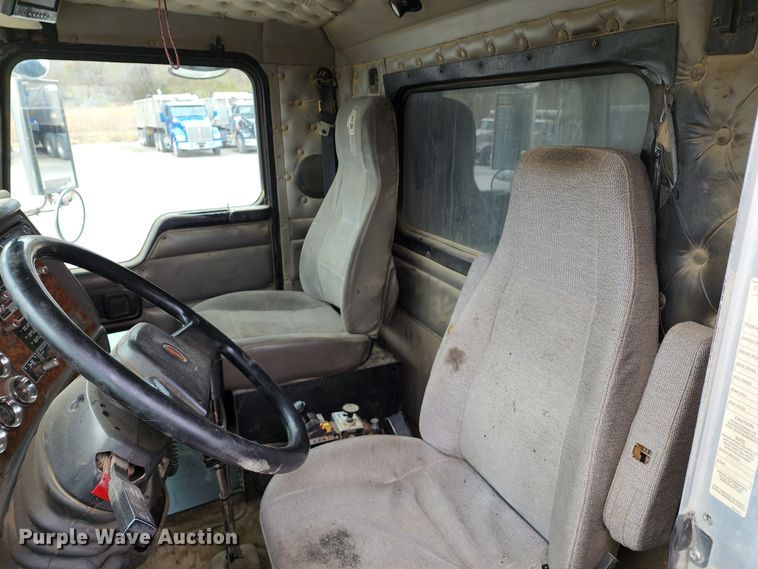 image for item DM4895 2003 Kenworth T800  dump truck