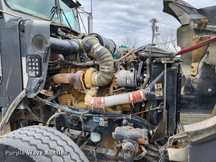 image for item DM4895 2003 Kenworth T800  dump truck