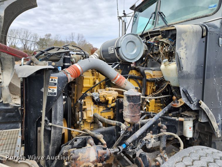 image for item DM4895 2003 Kenworth T800  dump truck