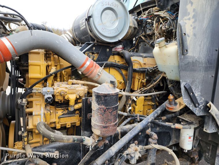 image for item DM4895 2003 Kenworth T800  dump truck