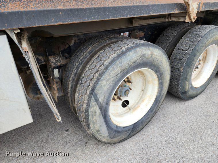 image for item DM4895 2003 Kenworth T800  dump truck