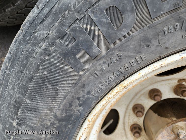 image for item DM4895 2003 Kenworth T800  dump truck