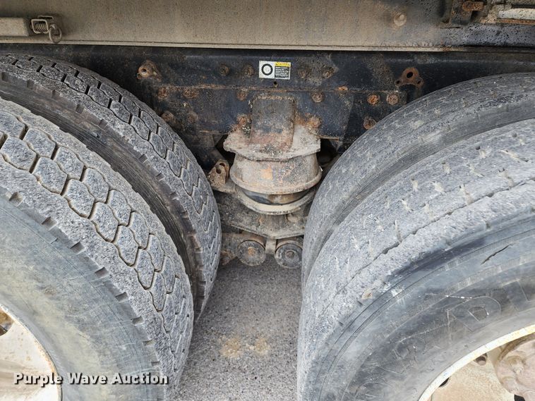 image for item DM4895 2003 Kenworth T800  dump truck