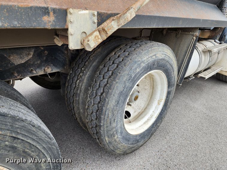 image for item DM4895 2003 Kenworth T800  dump truck