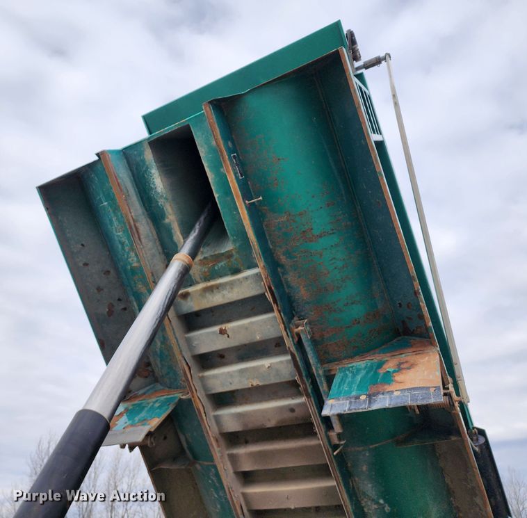 image for item DM4896 2018 Mack GU713  dump truck