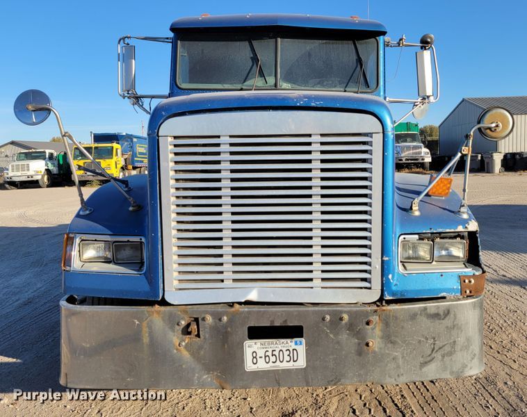 image for item DM8080 1993 Freightliner FLD120  semi truck