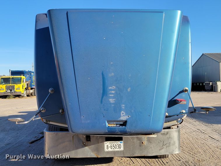 image for item DM8080 1993 Freightliner FLD120  semi truck