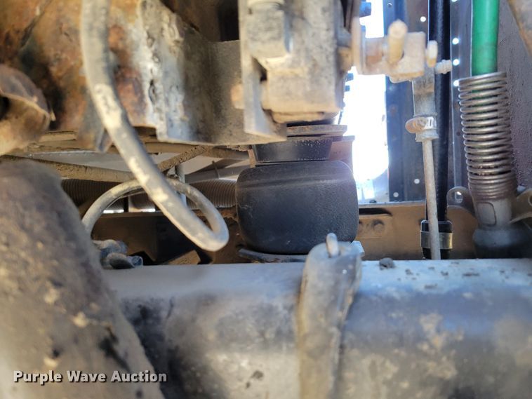 image for item DM8080 1993 Freightliner FLD120  semi truck