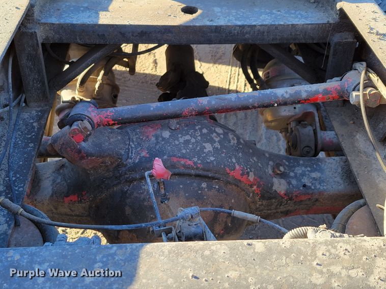 image for item DM8080 1993 Freightliner FLD120  semi truck