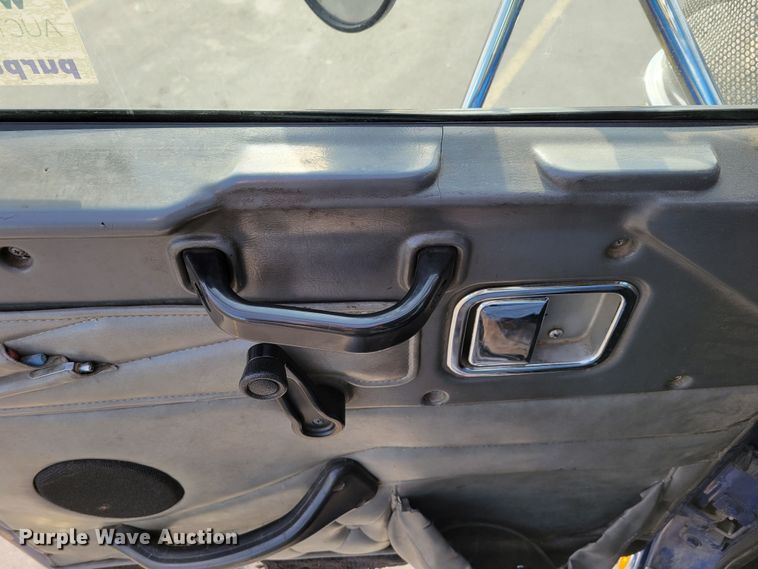 image for item DM8138 2003 Western Star 4900EX  semi truck