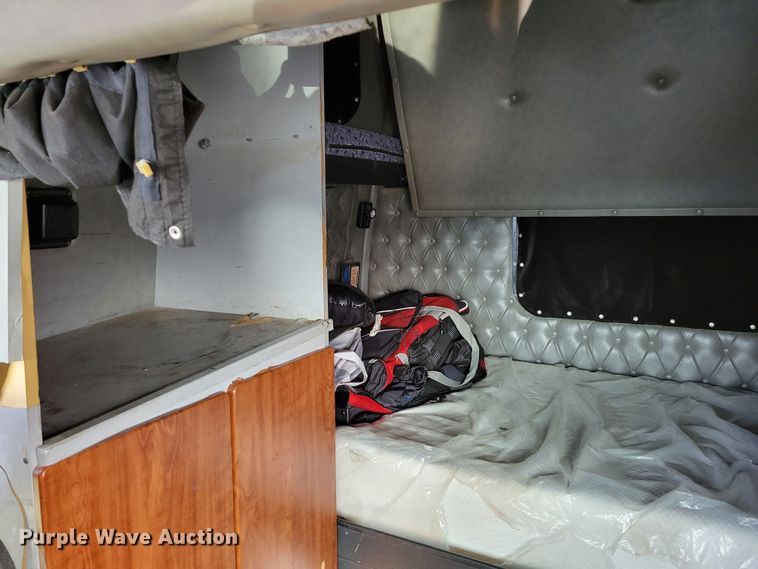 image for item DM8138 2003 Western Star 4900EX  semi truck