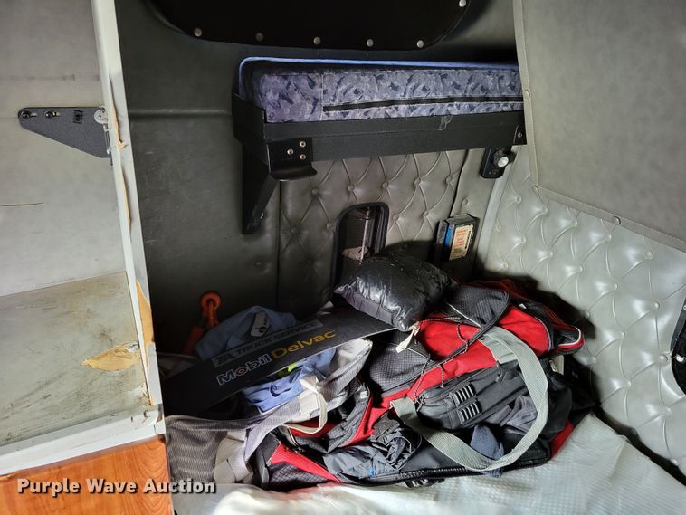 image for item DM8138 2003 Western Star 4900EX  semi truck