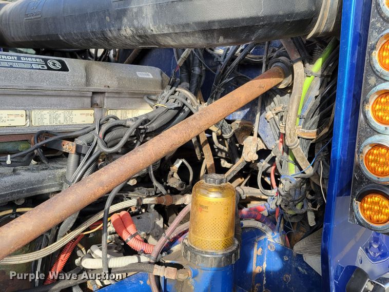 image for item DM8138 2003 Western Star 4900EX  semi truck