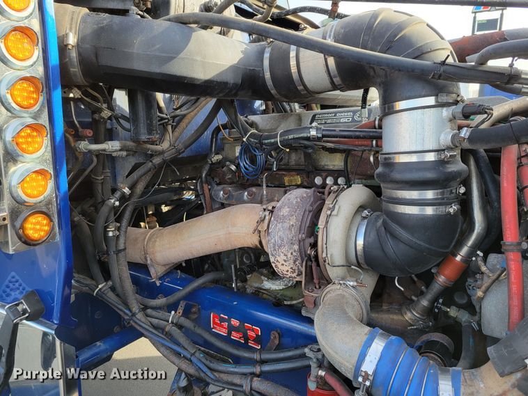 image for item DM8138 2003 Western Star 4900EX  semi truck