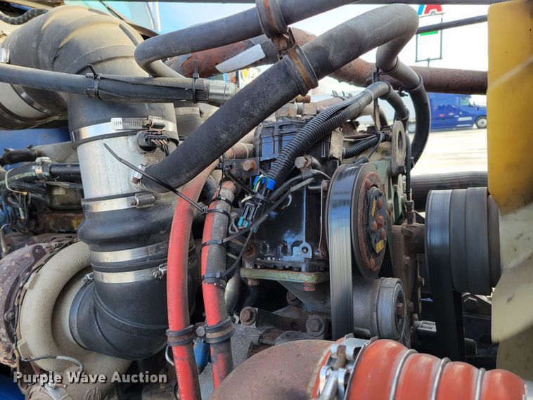 image for item DM8138 2003 Western Star 4900EX  semi truck