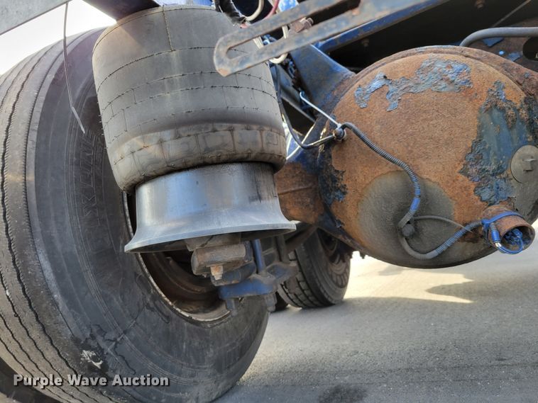 image for item DM8138 2003 Western Star 4900EX  semi truck